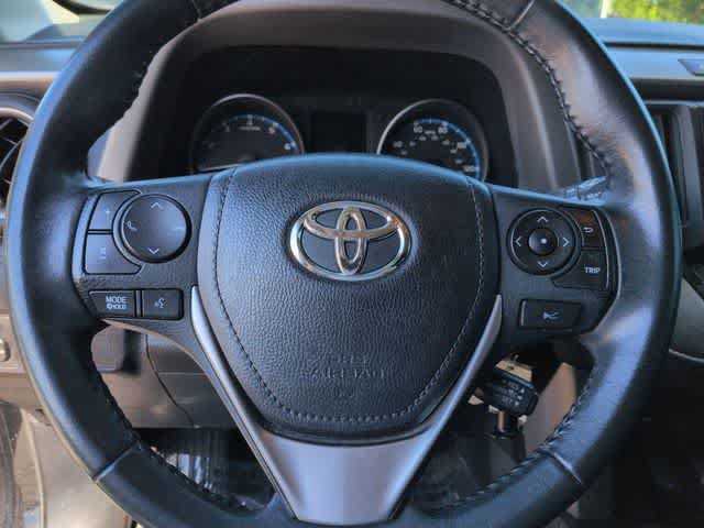 Used 2018 Toyota RAV4 XLE AWD/4WD image 23