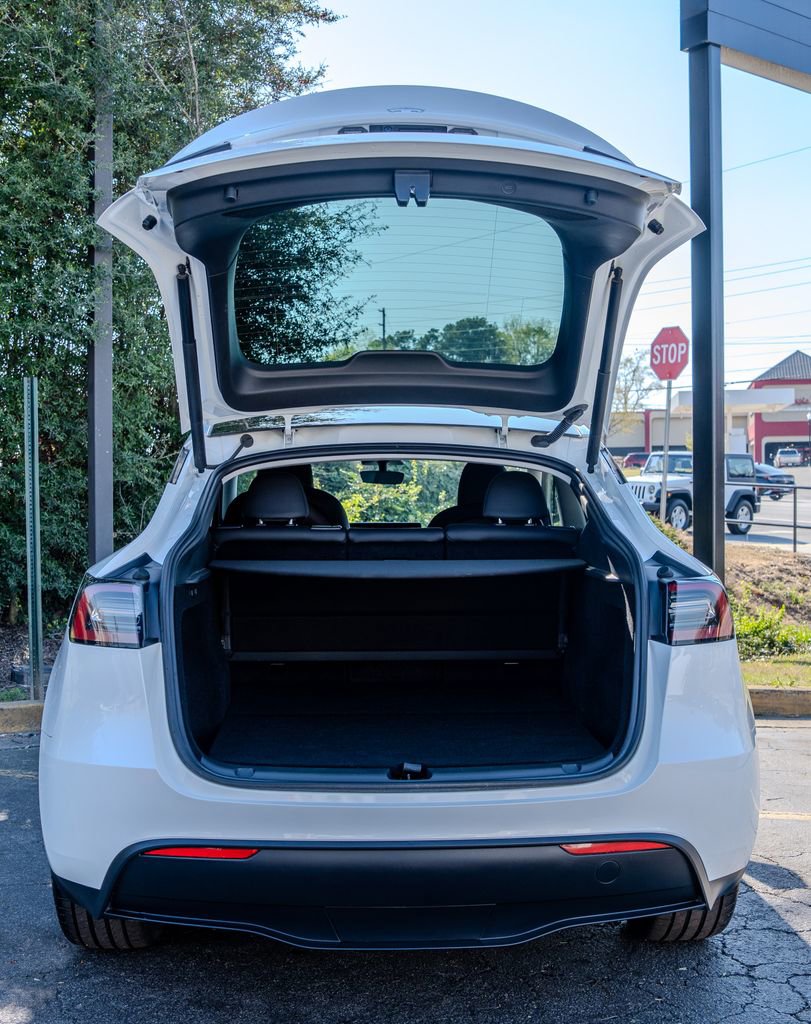 Used 2023 Tesla Model Y Long Range image 24