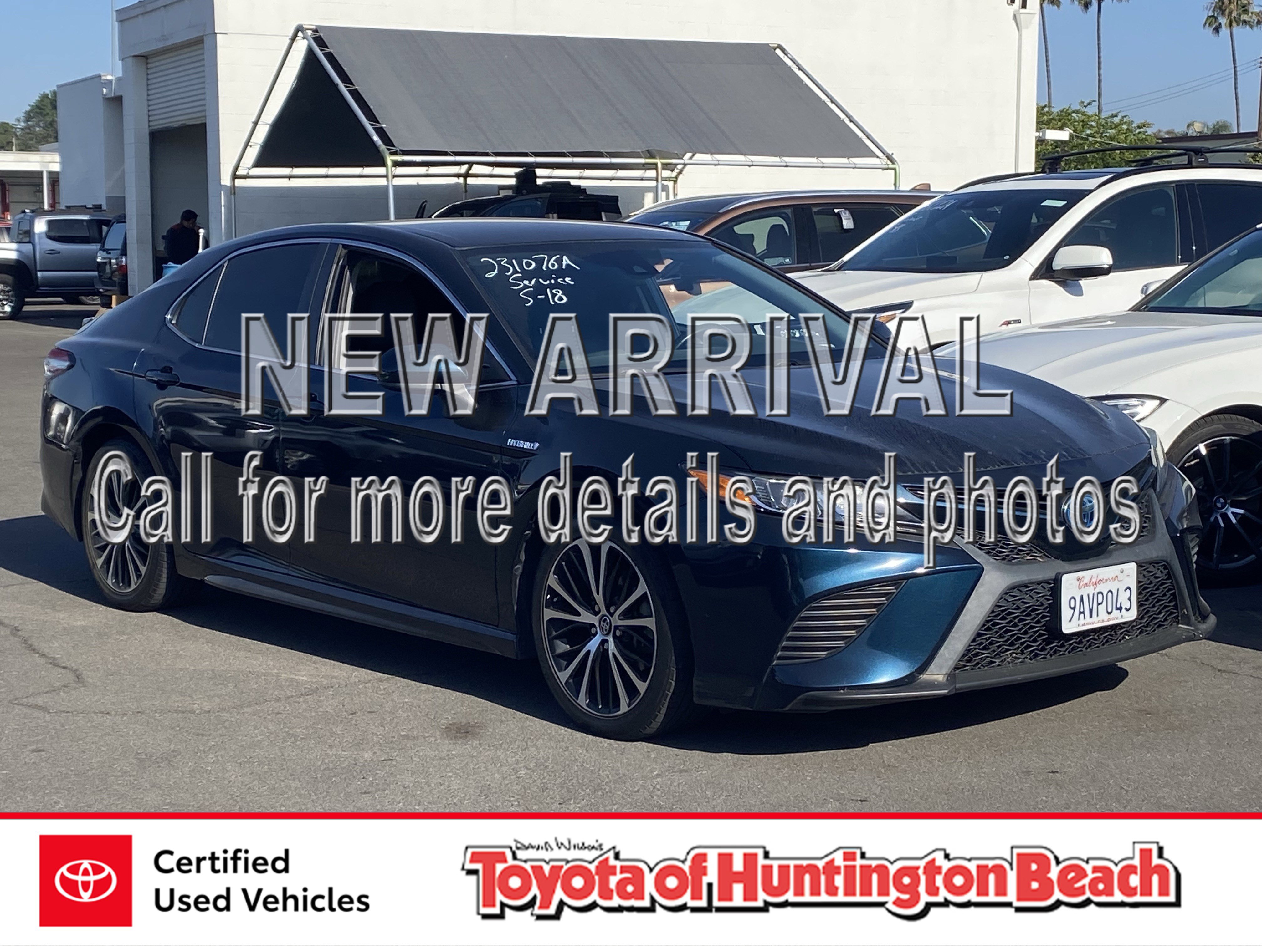 Used 2019 Toyota Camry SE FWD image 1
