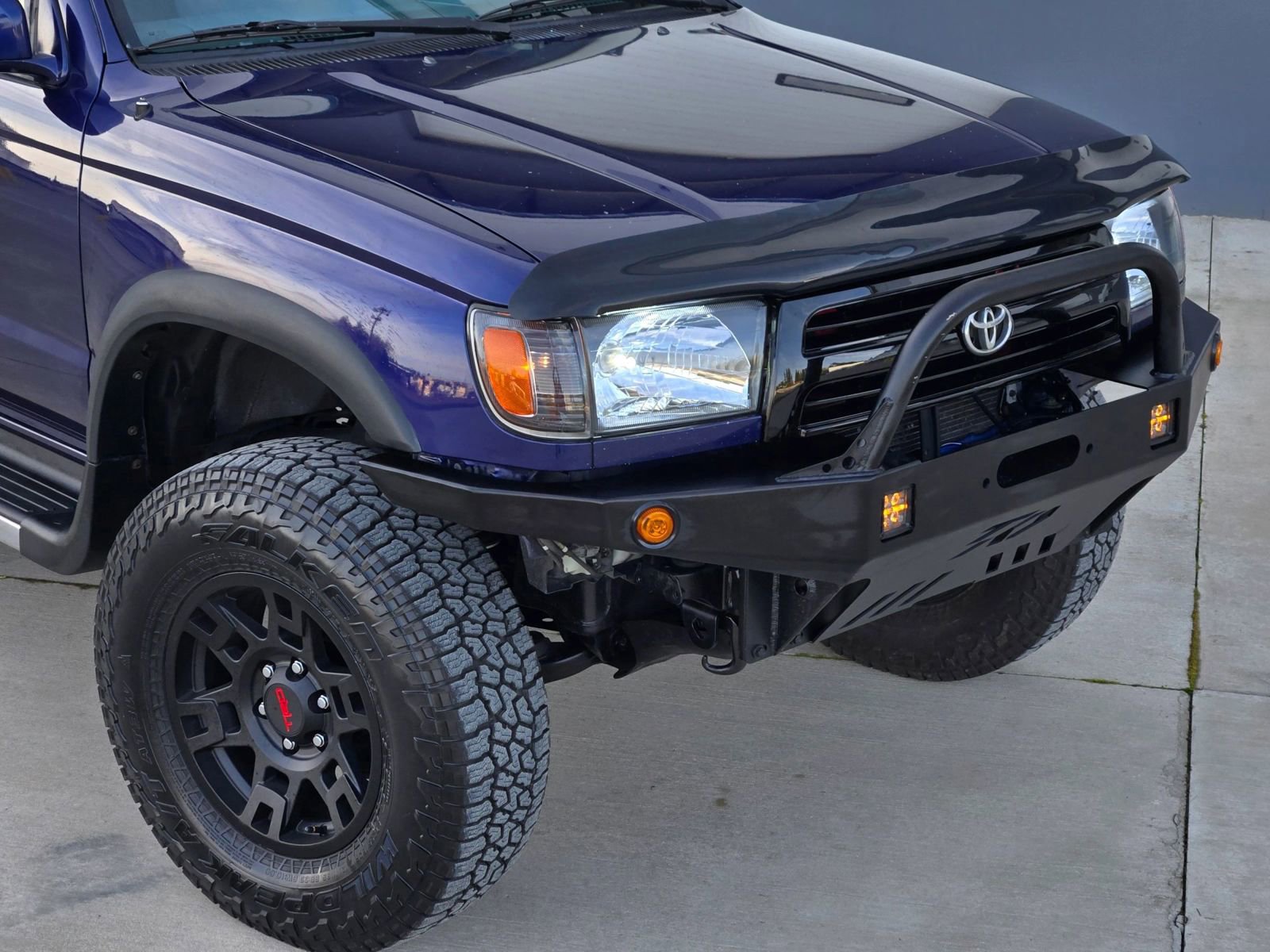 Used 2000 Toyota 4Runner SR5 image 36