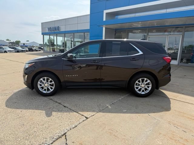 Used 2020 Chevrolet Equinox LT w/ Driver Convenience Package FWD image 2