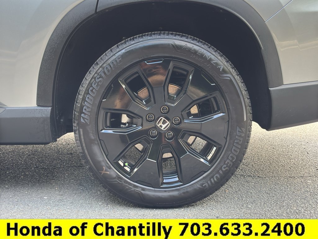 Certified 2026 Honda Pilot Black Edition image 33