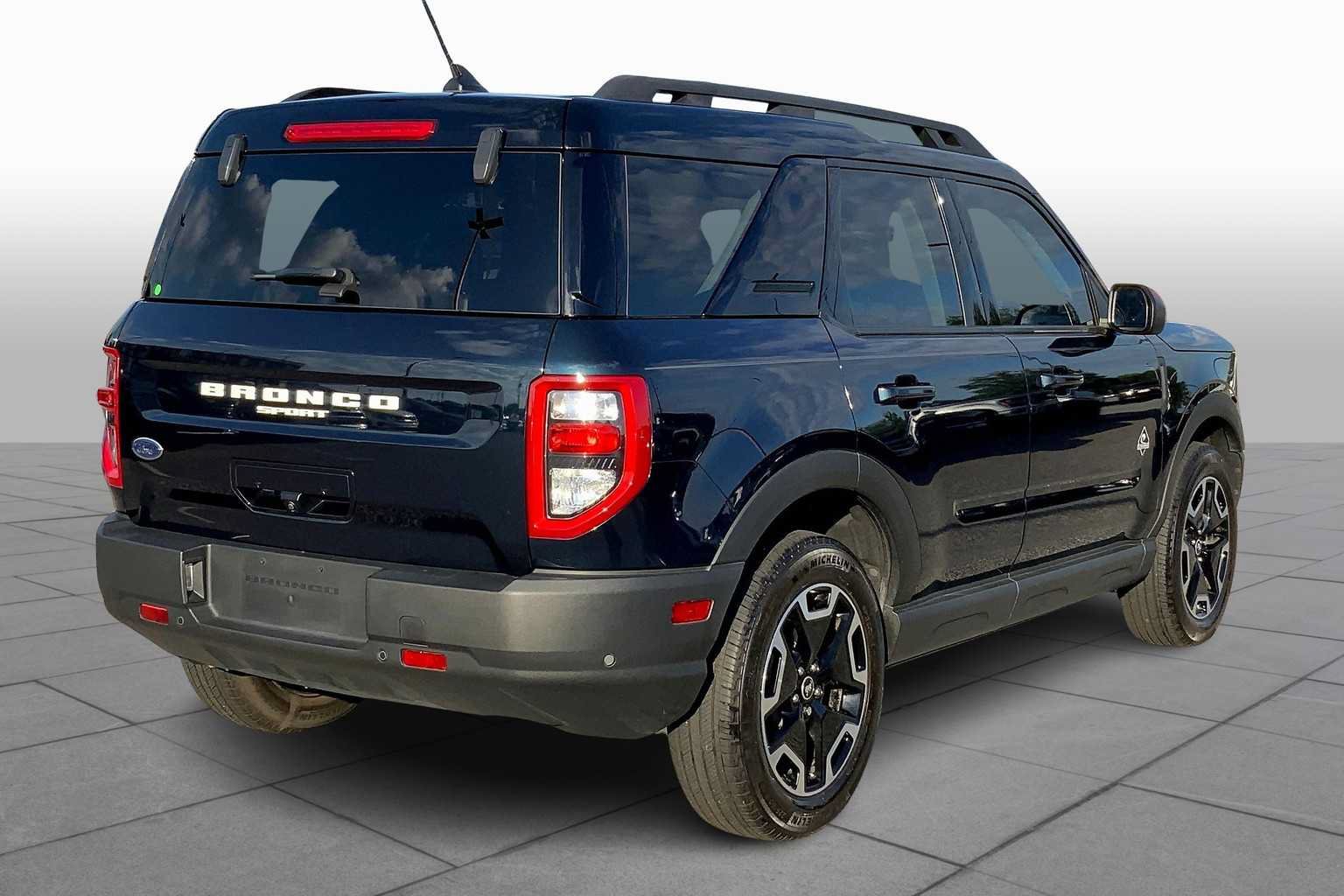 Certified 2022 Ford Bronco Sport Outer Banks AWD/4WD image 12