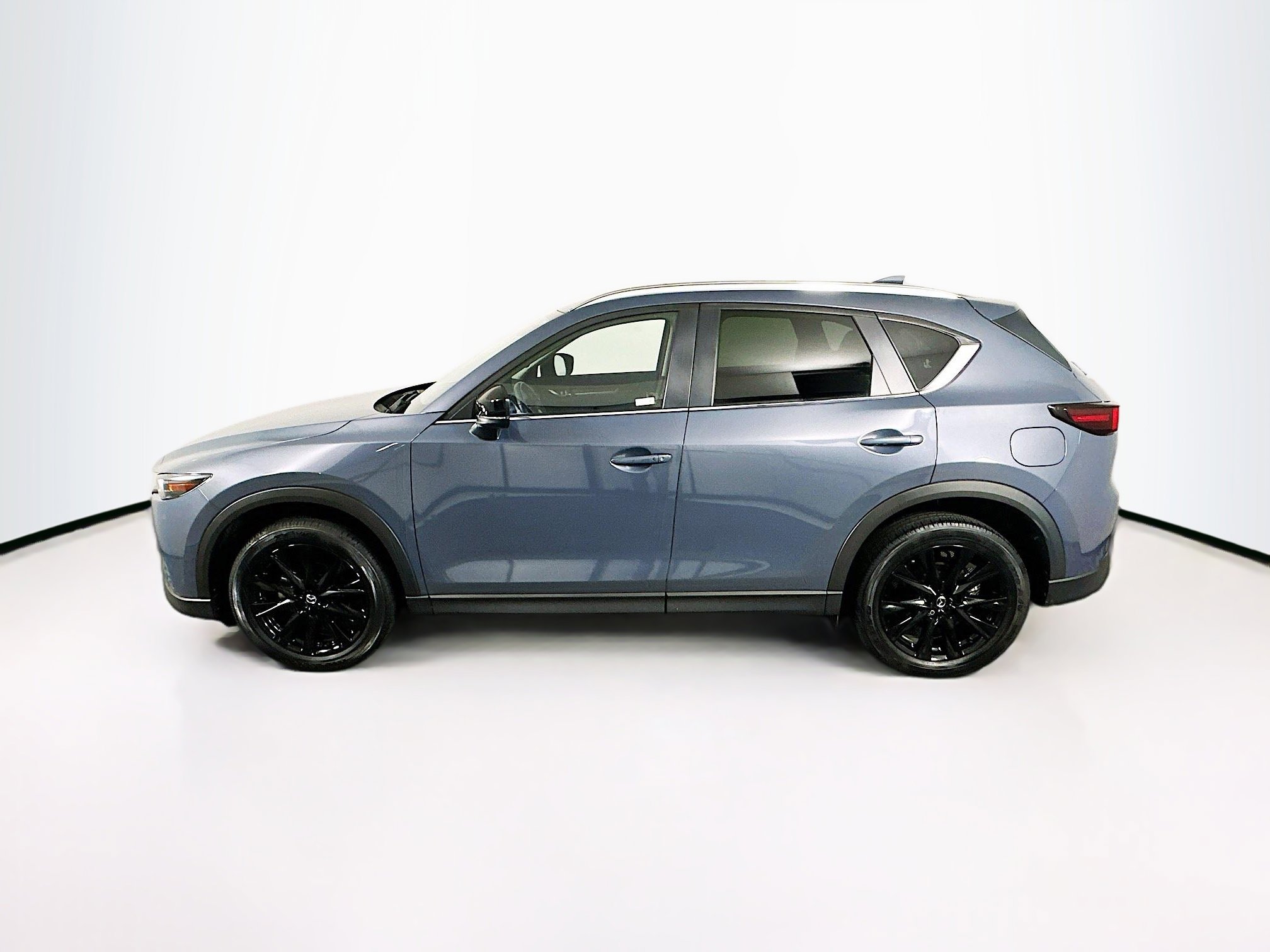 Used 2023 MAZDA CX-5 Carbon Edition image 4