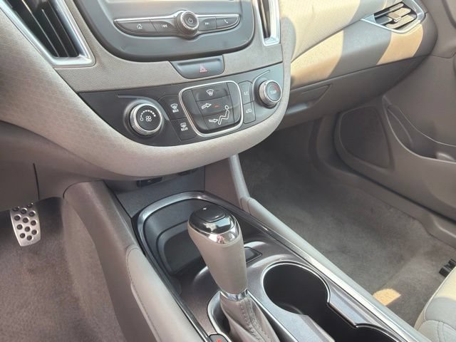 Used 2016 Chevrolet Malibu LT FWD image 16