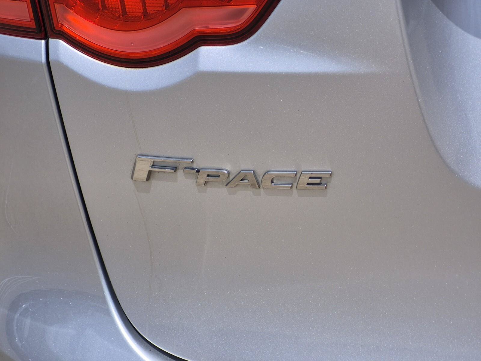 Used 2020 Jaguar F-PACE Premium AWD/4WD image 11