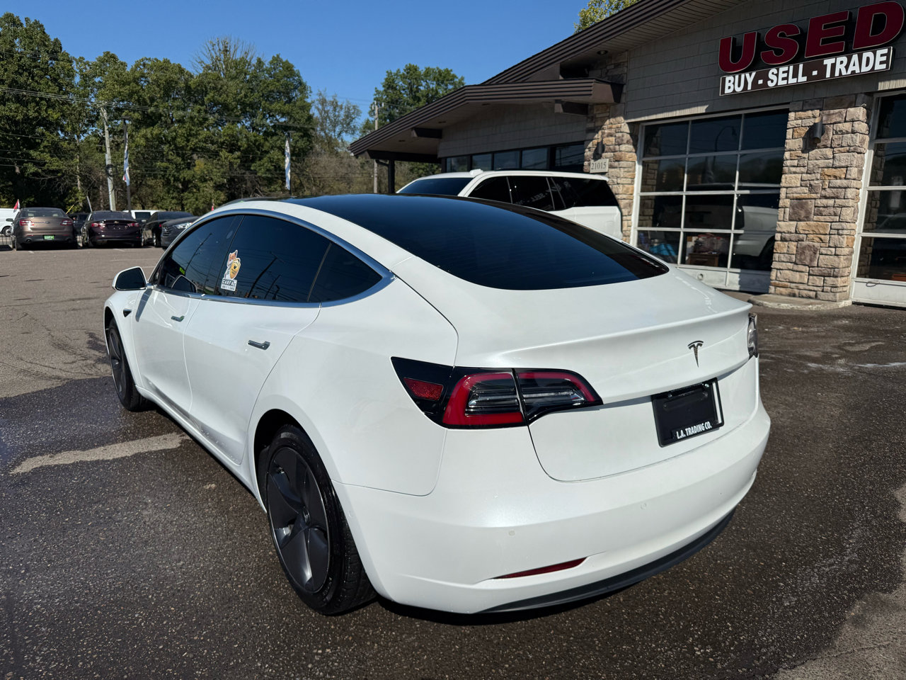 Used 2019 Tesla Model 3 Standard Range Plus image 4