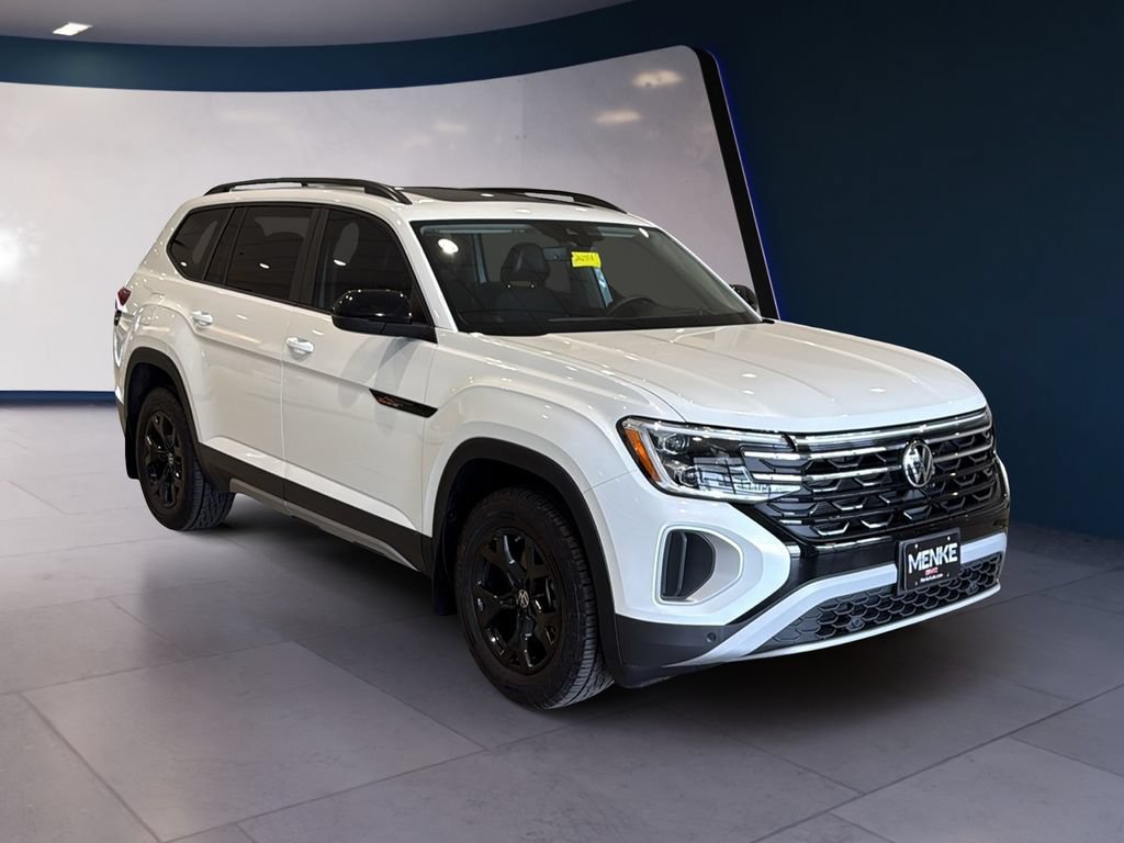 Used 2024 Volkswagen Atlas Peak Edition SEL AWD/4WD image 1