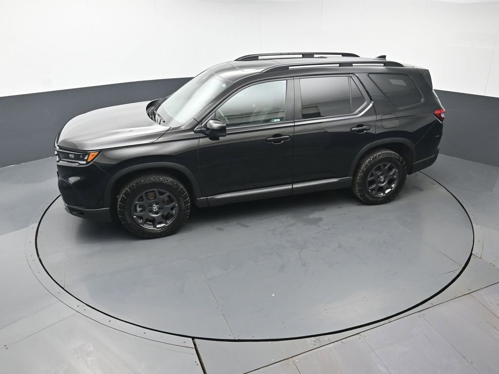 Certified 2023 Honda Pilot TrailSport image 40