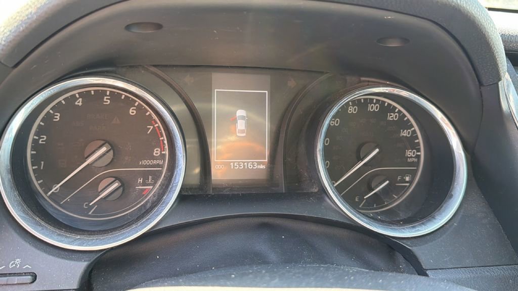 Used 2019 Toyota Camry LE image 10