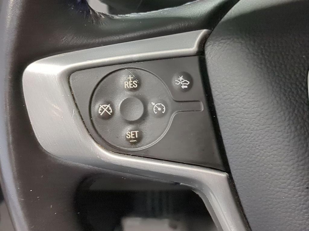 Used 2022 GMC Acadia SLT w/ LPO, Floor Liner Package image 30