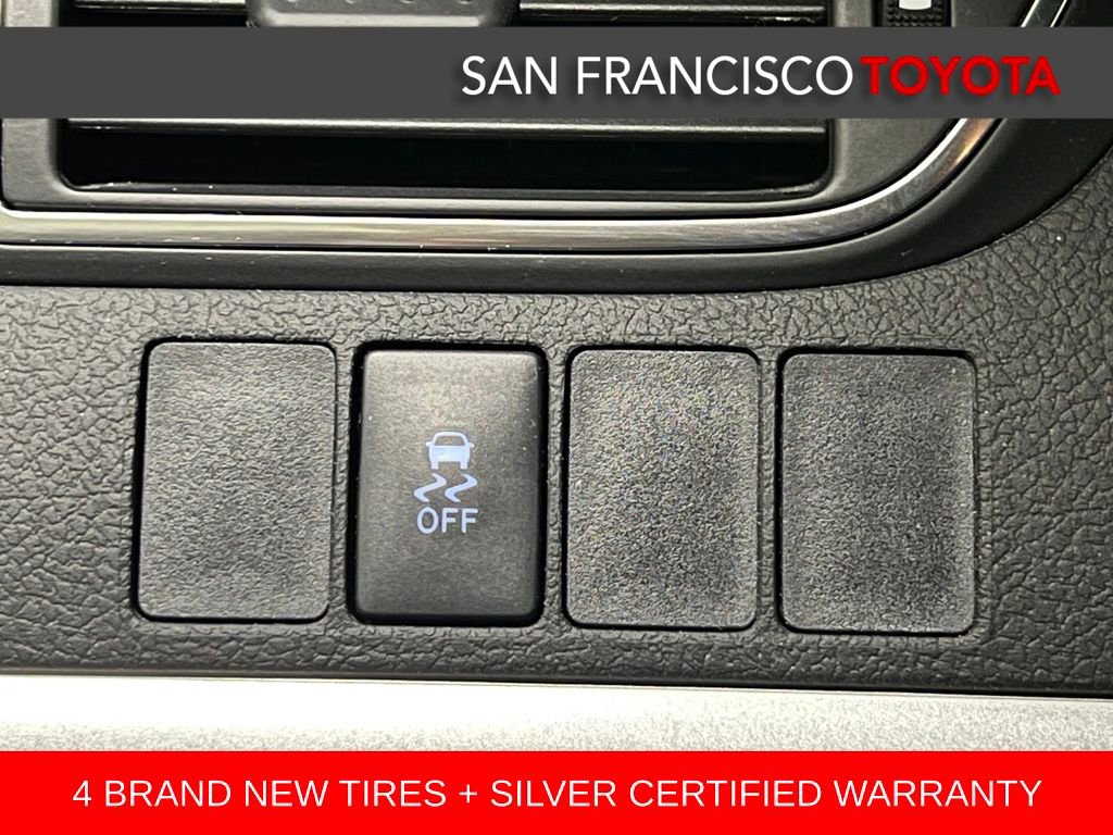 Certified 2016 Toyota Camry SE image 30