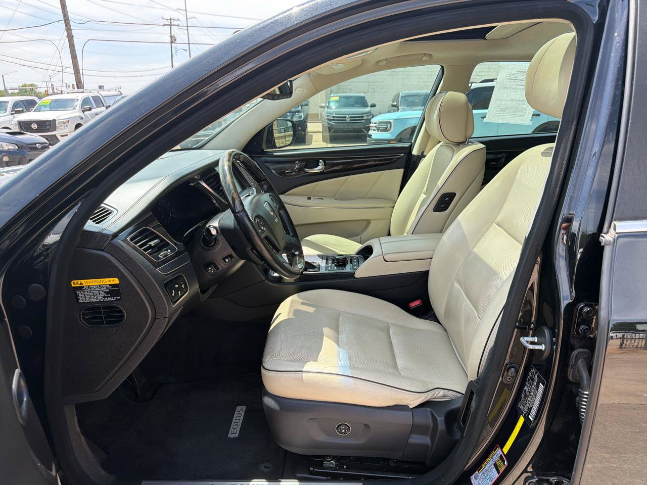 Used 2016 Hyundai Equus Signature RWD image 9