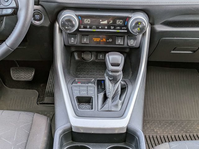 Used 2021 Toyota RAV4 XLE w/ Convenience Package AWD/4WD image 20