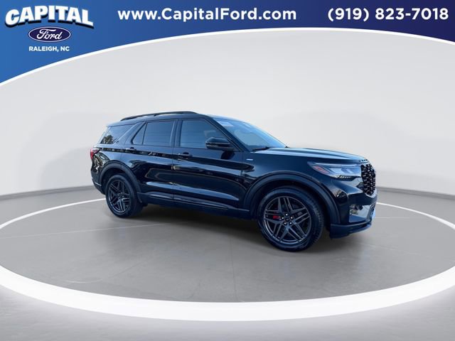 Certified 2025 Ford Explorer ST-Line w/ Premium Package AWD/4WD image 2