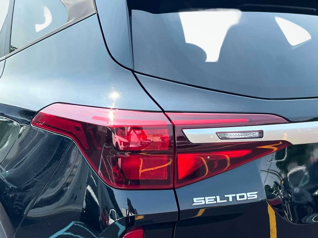 Certified 2023 Kia Seltos LX AWD/4WD image 10