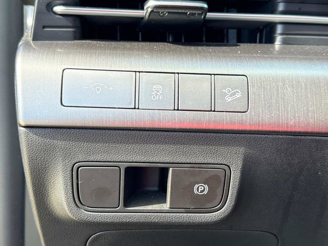 Used 2025 Hyundai Kona SEL image 27