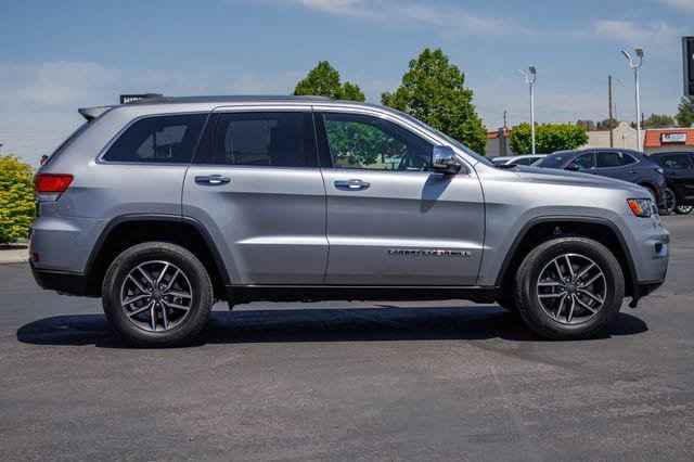 Used 2021 Jeep Grand Cherokee Limited AWD/4WD image 5