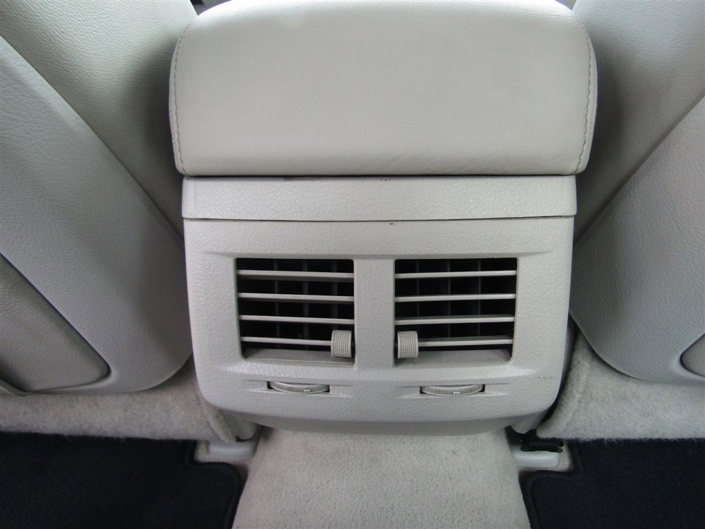 Used 2011 Toyota Avalon Limited FWD image 24