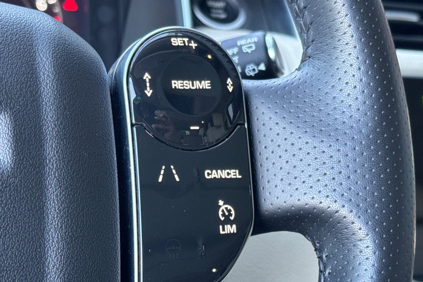 Used 2019 Land Rover Range Rover Sport HSE AWD/4WD image 29