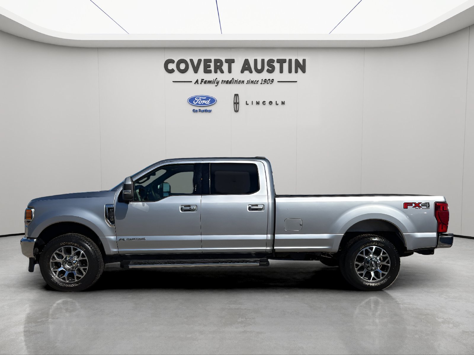 Certified 2022 Ford F350 Lariat w/ Lariat Ultimate Package AWD/4WD image 2