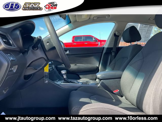 Used 2018 Kia Optima LX w/ 17" Alloy Wheels Package FWD image 9