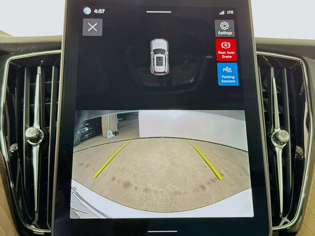 New 2026 Volvo XC60 B5 Core image 13