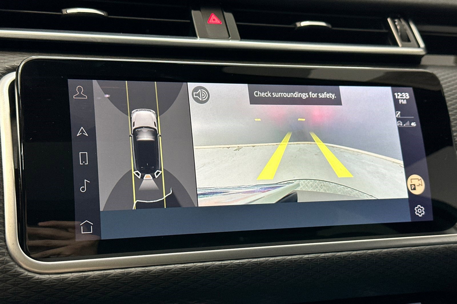 Used 2023 Land Rover Range Rover Velar R-Dynamic S image 24