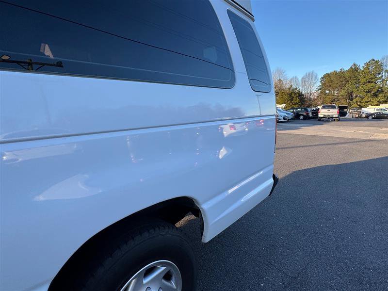 Used 2014 Ford E-250 and Econoline 250 Extended w/ Power Group image 18