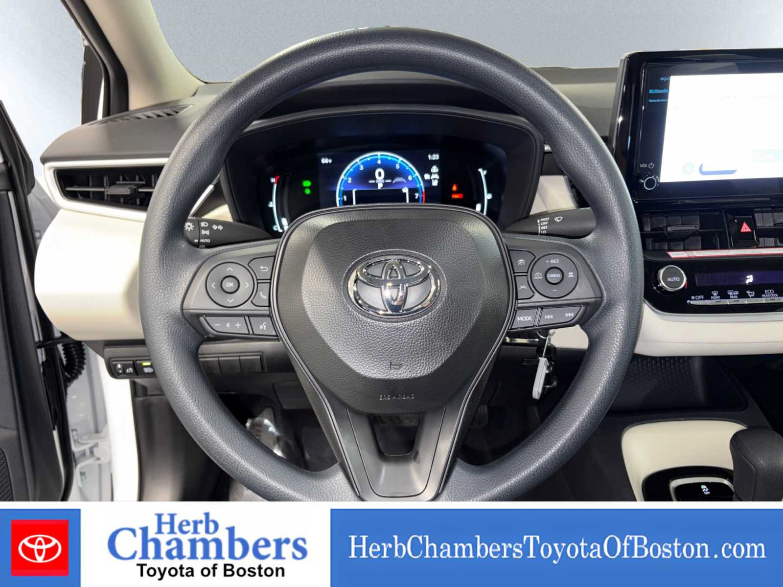 Used 2026 Toyota Corolla LE FWD image 16