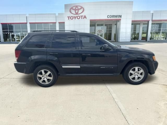 Used 2010 Jeep Grand Cherokee Laredo AWD/4WD image 2