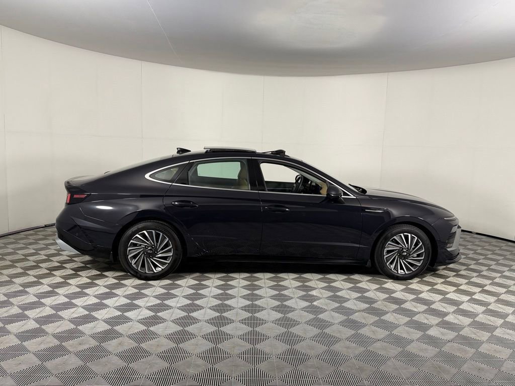 Used 2024 Hyundai Sonata Limited FWD image 5