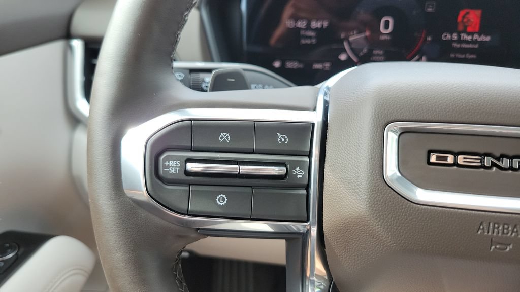 Used 2026 GMC Terrain Denali AWD/4WD image 21