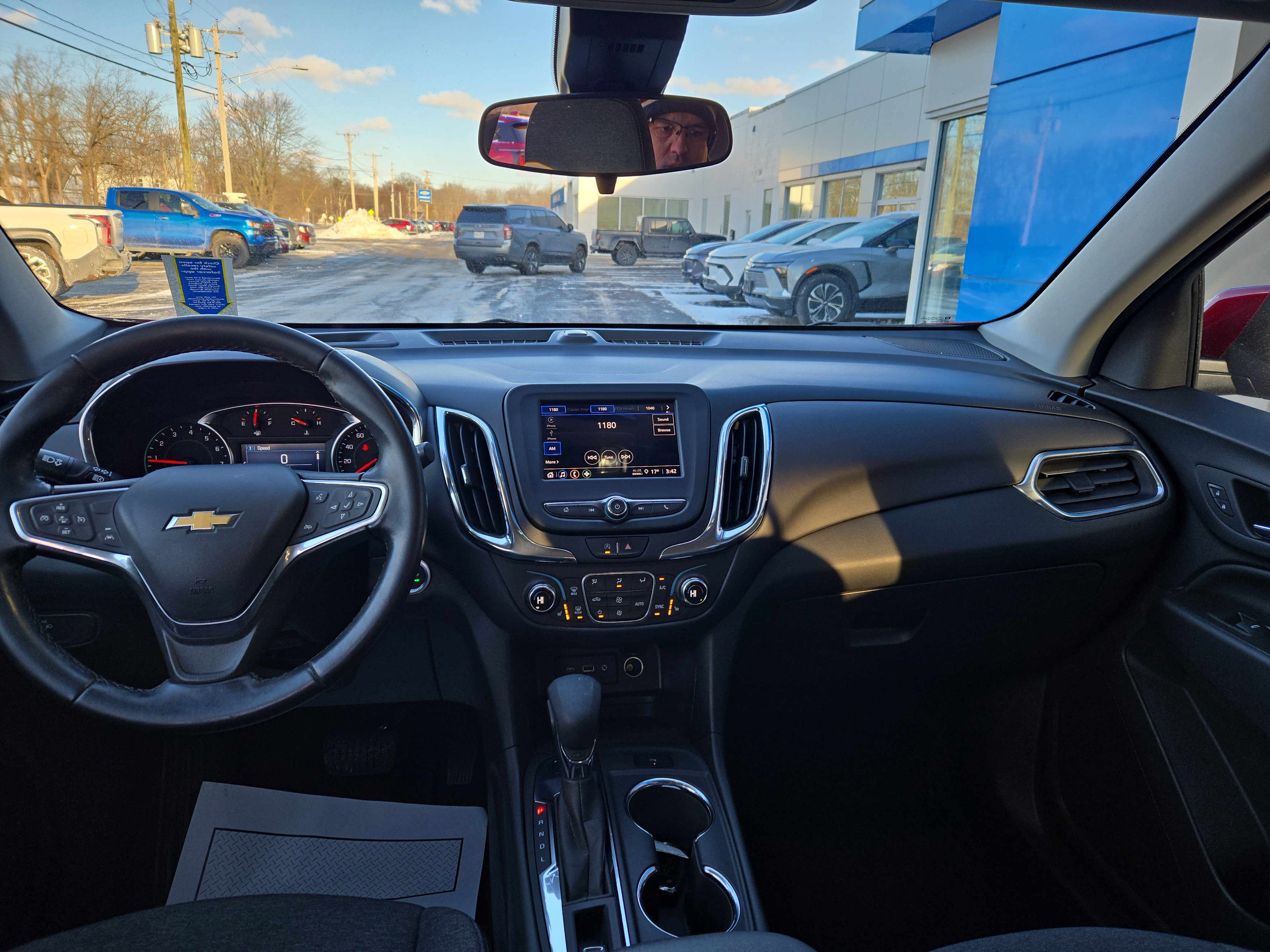 Certified 2023 Chevrolet Equinox LT image 3