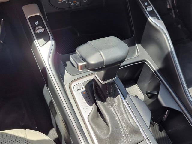 Used 2025 Kia Sorento S FWD image 12