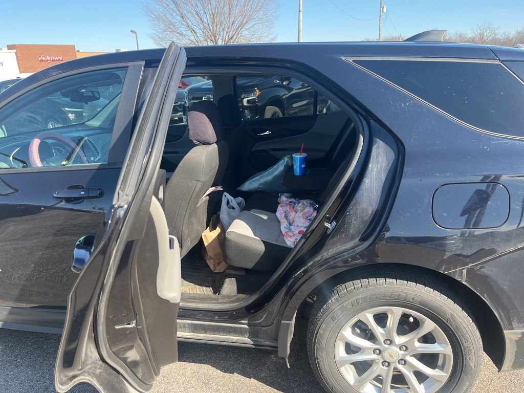 Used 2020 Chevrolet Equinox LS w/ LS Convenience Package image 10