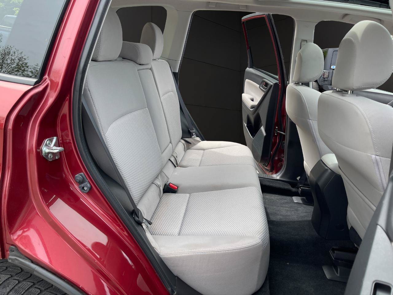 Used 2015 Subaru Forester 2.5i Premium w/ All-Weather Package AWD/4WD image 18