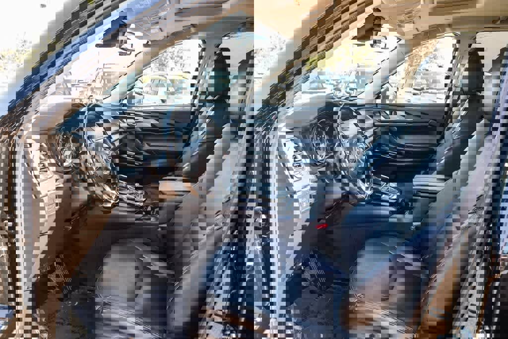 Used 2023 MAZDA CX-9 Touring image 16