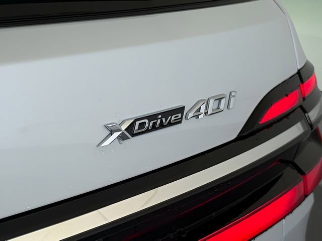 Used 2026 BMW X7 xDrive40i w/ Premium Package image 10