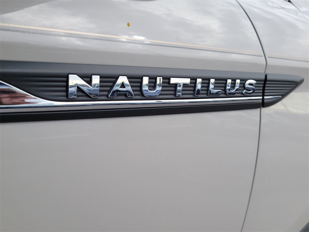Used 2019 Lincoln Nautilus Reserve image 6