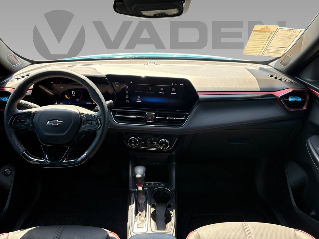 Used 2025 Chevrolet TrailBlazer RS w/ Convenience Package image 2