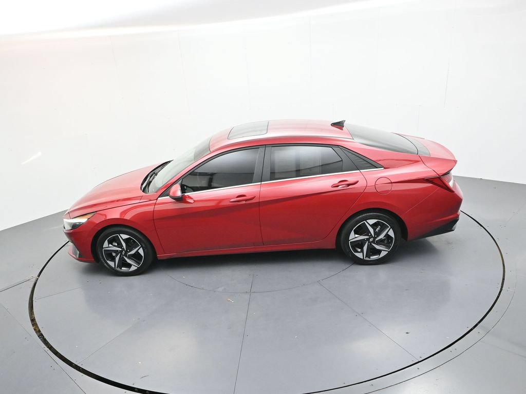 Used 2023 Hyundai Elantra Limited FWD image 29