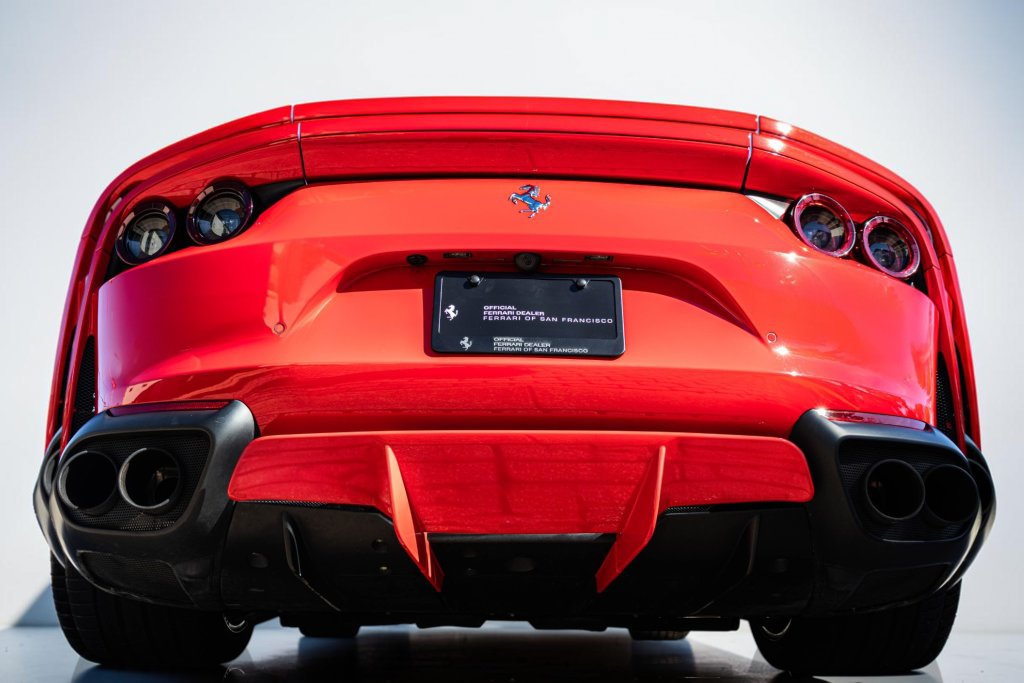Certified 2018 Ferrari 812 Superfast RWD image 25