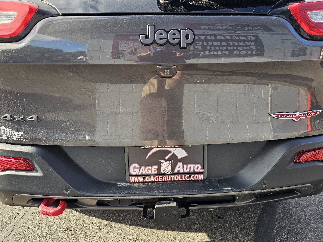 Used 2018 Jeep Cherokee Trailhawk AWD/4WD image 16