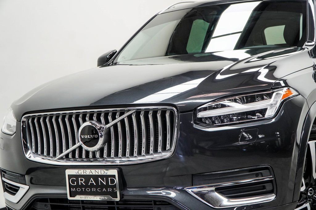 Used 2021 Volvo XC90 T8 Inscription Expression w/ Climate Package image 2