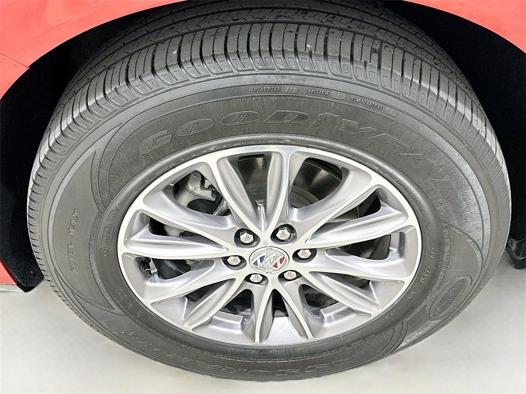 Used 2023 Buick Enclave Premium image 33