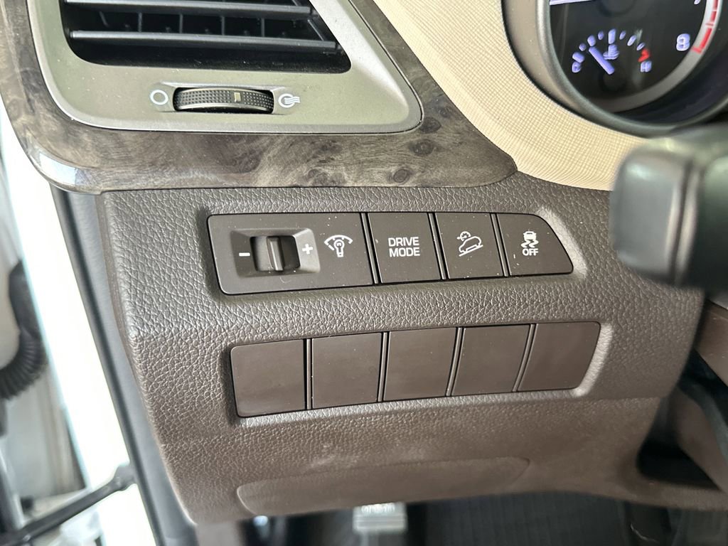 Used 2018 Hyundai Santa Fe Sport FWD image 18