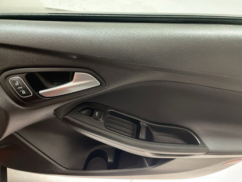Used 2018 Ford Focus SE image 14