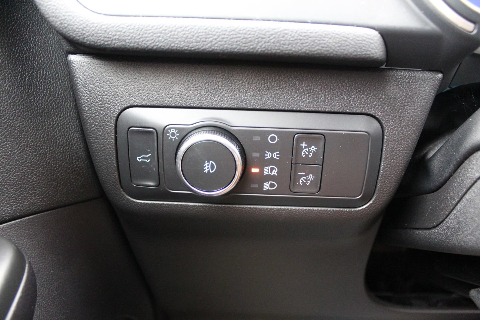 Used 2022 Ford Escape SEL w/ SEL Stealth AWD Package image 24