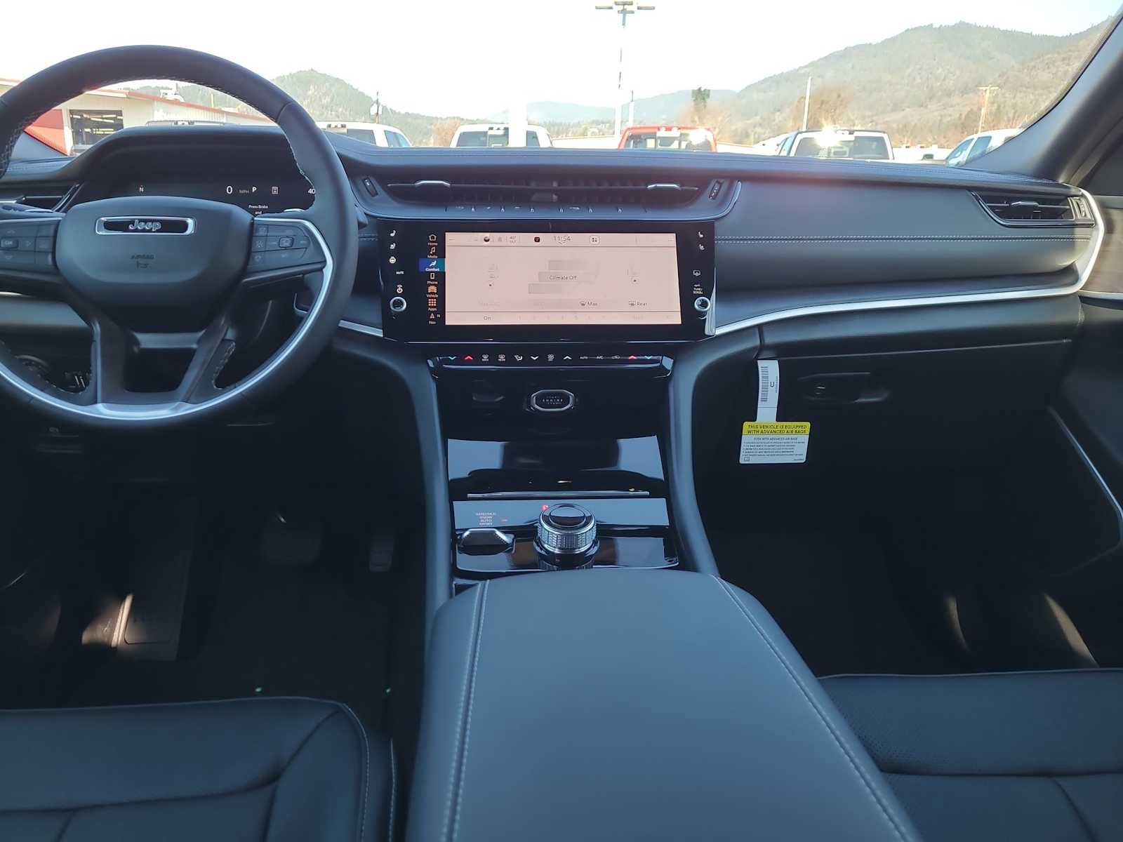 New 2026 Jeep Grand Cherokee Limited AWD/4WD image 18